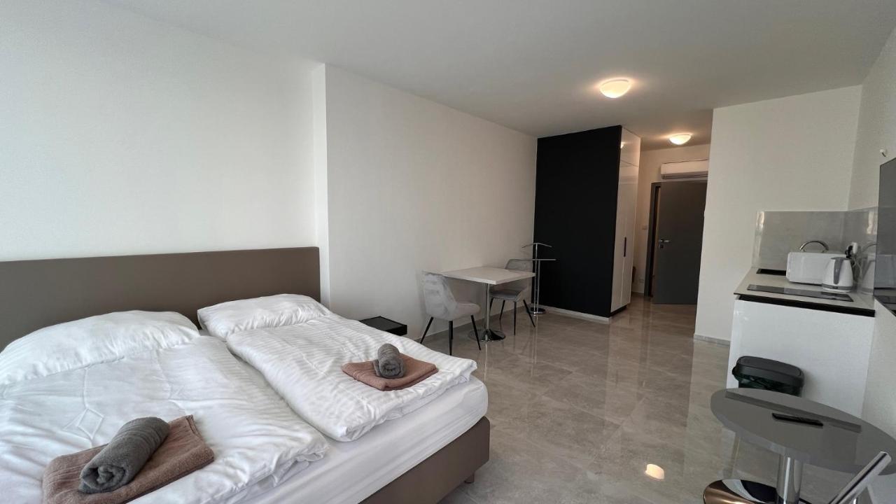 Air Conditioned 1 Room Apartment Vienna Gate, 2 Μπρατισλάβα Εξωτερικό φωτογραφία