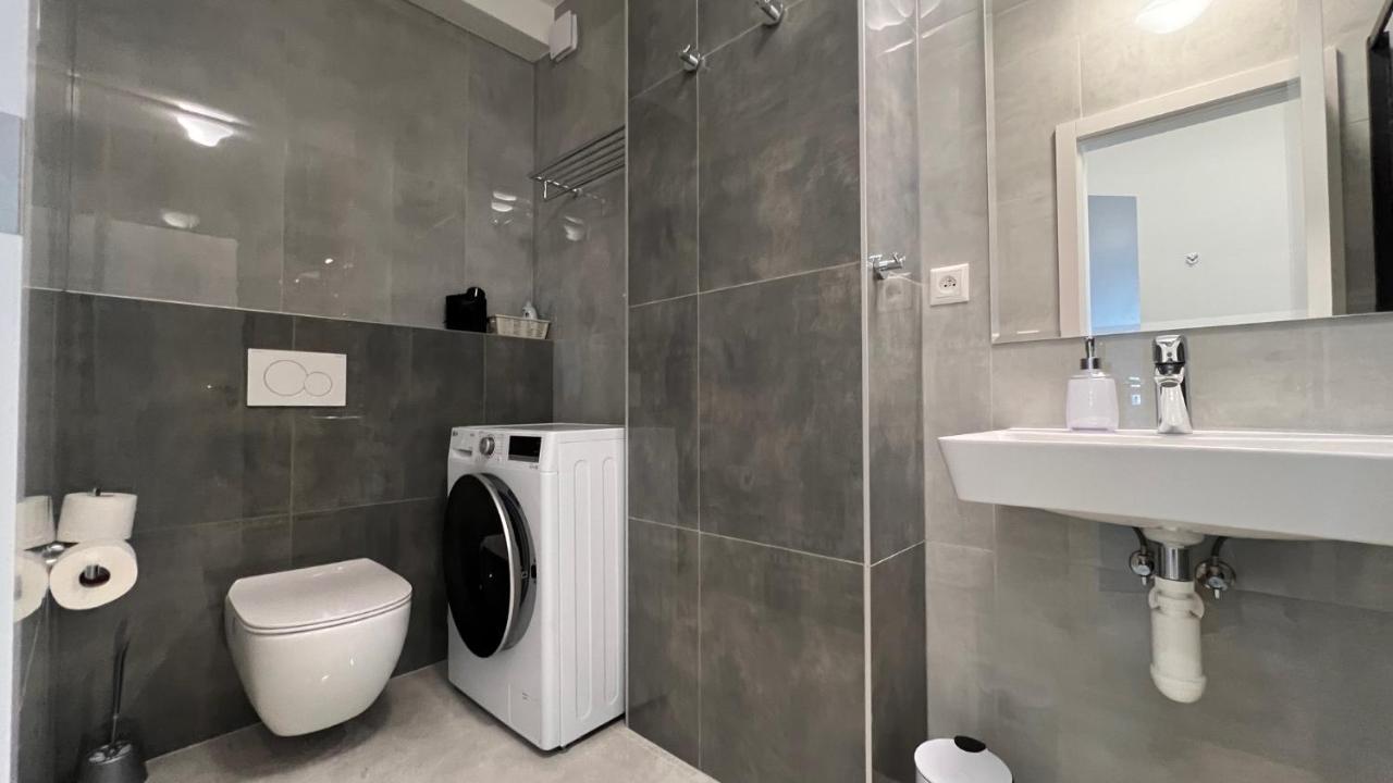 Air Conditioned 1 Room Apartment Vienna Gate, 2 Μπρατισλάβα Εξωτερικό φωτογραφία