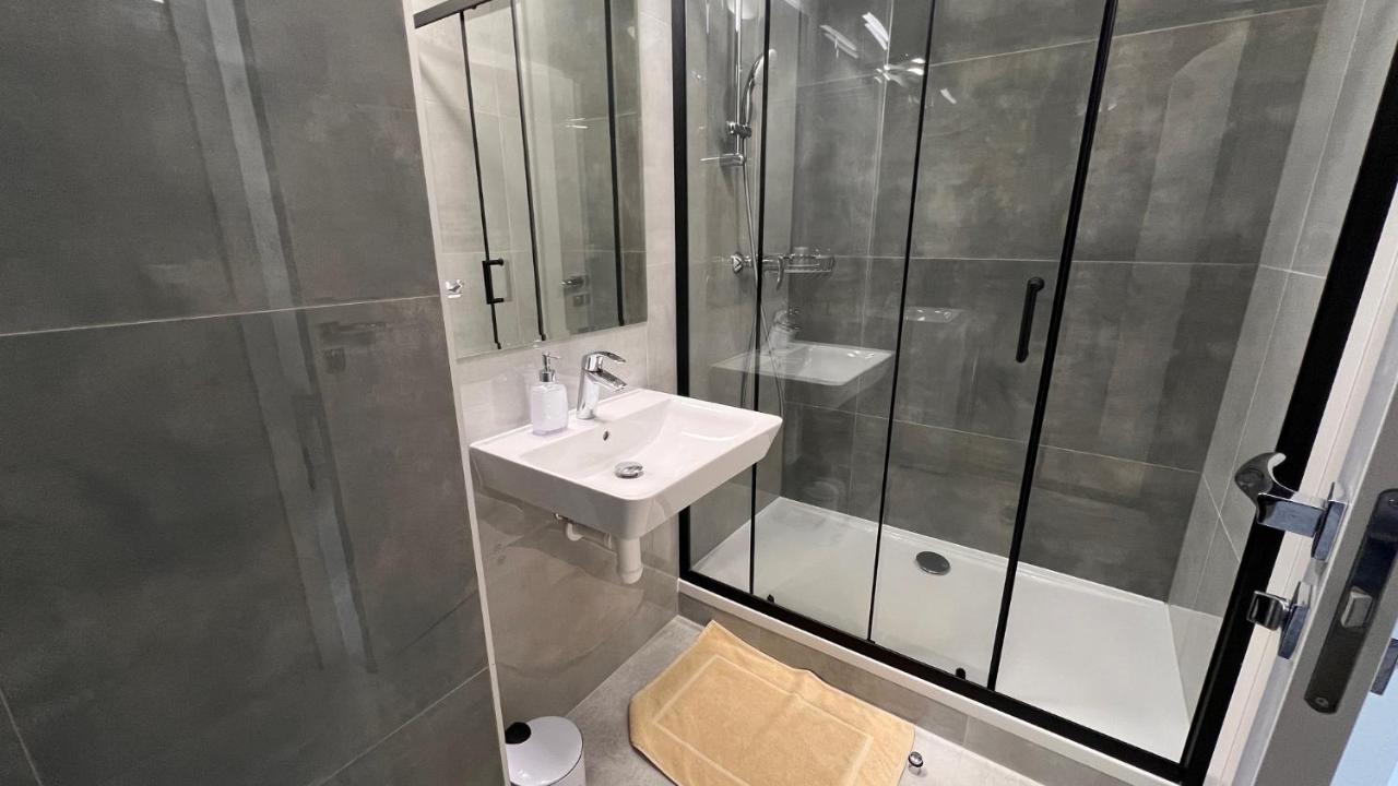 Air Conditioned 1 Room Apartment Vienna Gate, 2 Μπρατισλάβα Εξωτερικό φωτογραφία